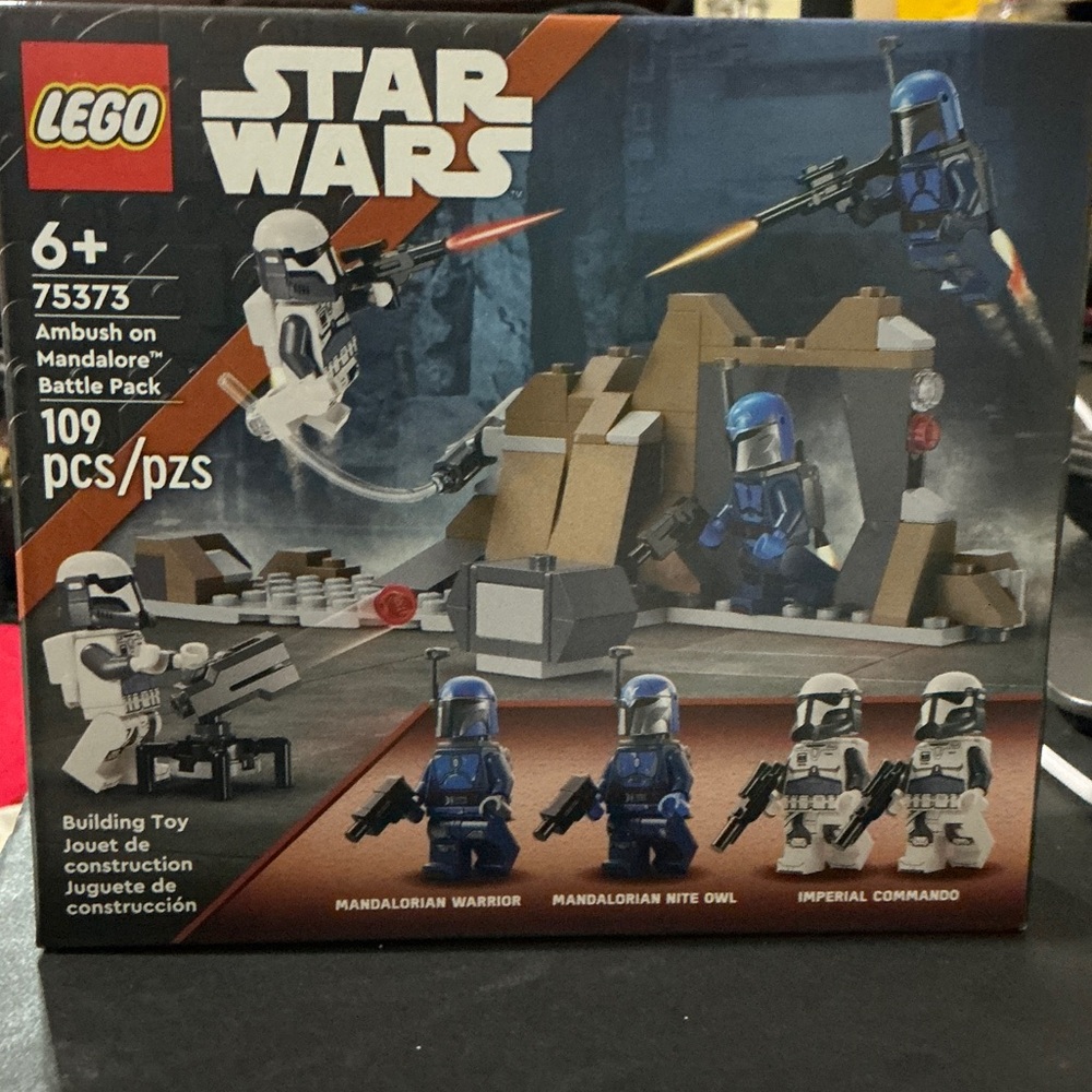 NIB LEGO Star Wars “Ambush on Mandalore”  Battle Pack #75373